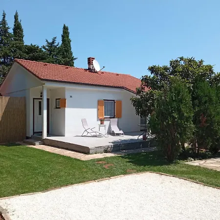 Holiday Home Mirela Šišan Exteriör bild